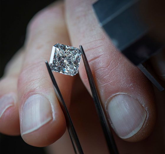 Diamant i korntang